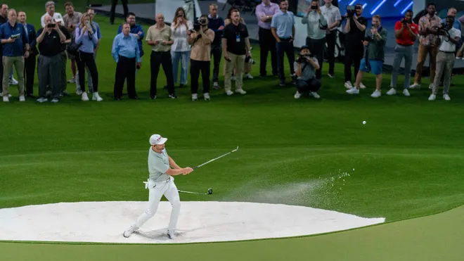 世人侧目 世人侧目